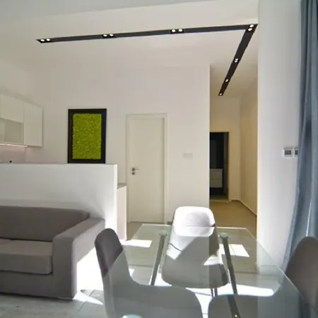 Apartment Diamond - Shiny A