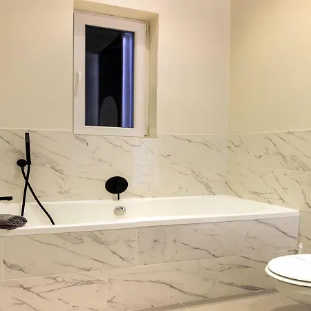 Diamond - Shiny A Apartment