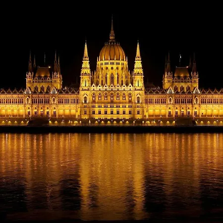 Diamond - Shiny A * Budapest
